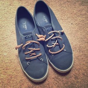 Woman’s Sperrys